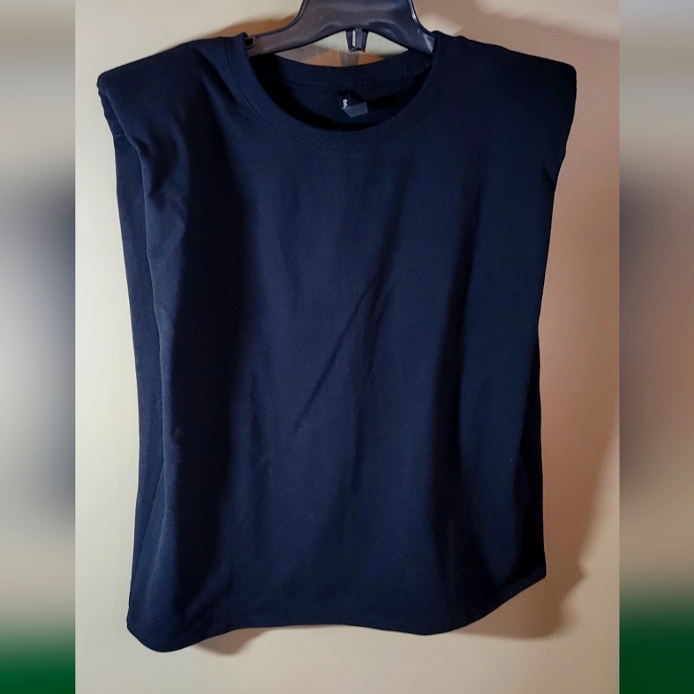 Blanc small black shoulder pad tee boxy fit capped sleeves relaxed fit - Picture 2 of 7